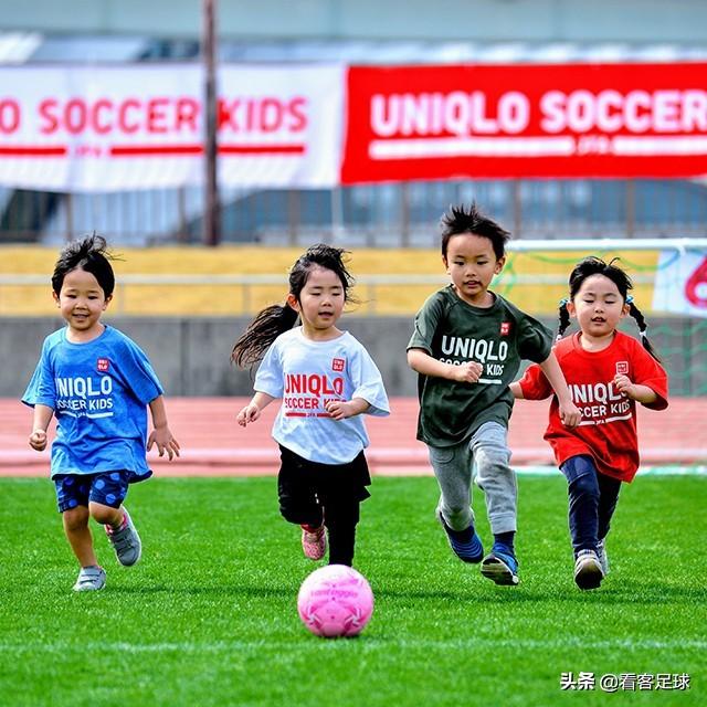 小学二年级足球教案，激发兴趣，培养基础