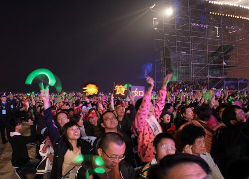 澳门6月演唱会，星光璀璨，乐动澳城澳门6月演唱会有哪些明星组成的歌呢视频