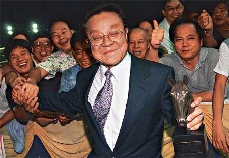 澳门6张牌照归属之谜，谁在幕后决策？为何信息难觅踪影澳门6张牌照归属由谁决定的呢为什么找不到了呢